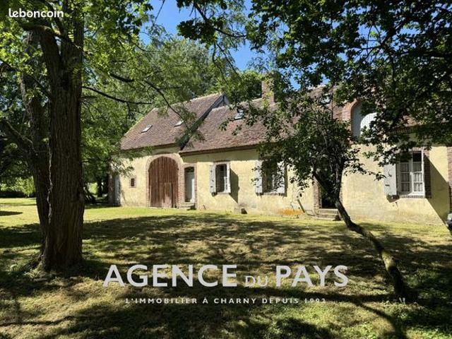 Longère 6 pièces 138 m²