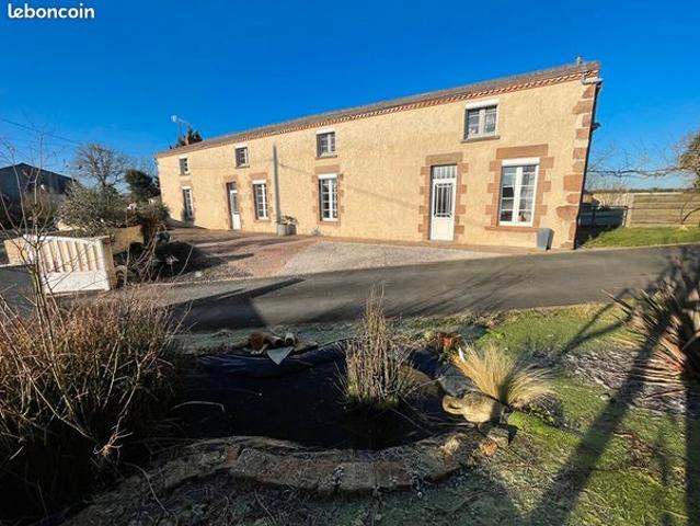 Longère 6 pièces 234 m²