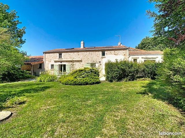 Longère 7 pièces 163 m²