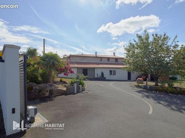 Longère 7 pièces 166 m²