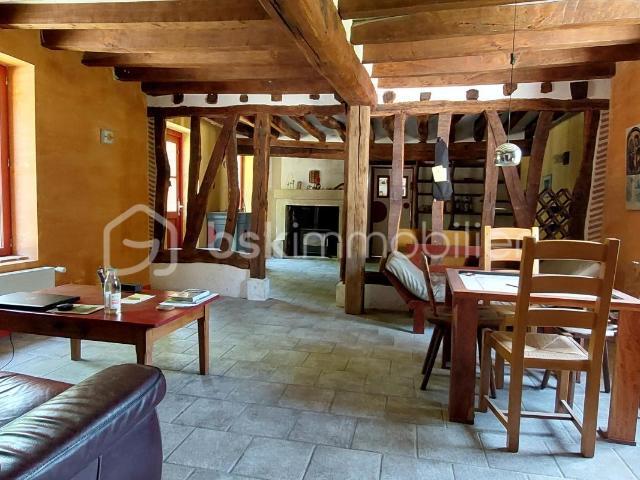 LONGERE 7 PIECES 175 M² TERRAIN 13757