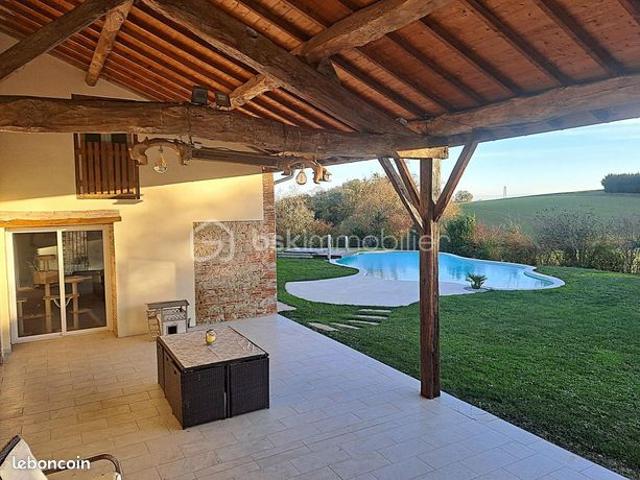 Longère 7 pièces 275 m²