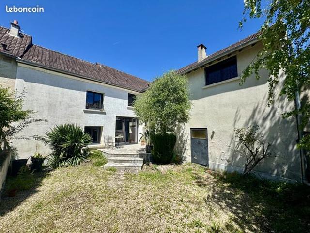 Maison 7 pièces 200 m²