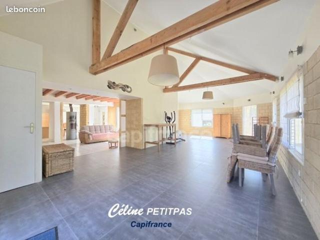 Longère 7 pièces 205 m²