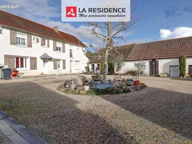 Longère 7 pièces 216 m²