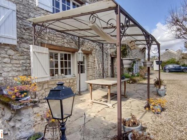 Longère 7 pièces, 4 chambres, jardin de 1550m2