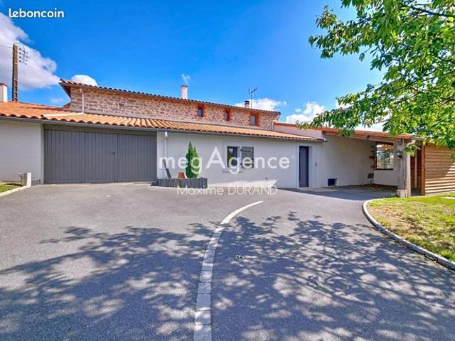 Longère 8 pièces 166 m²