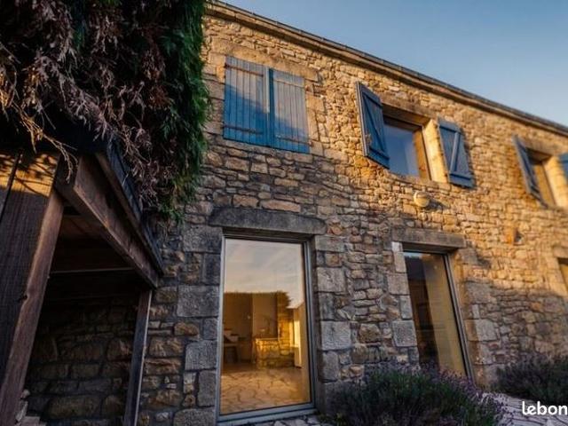Longère 8 pièces 179 m²