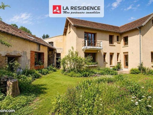 Longère 8 pièces 195 m²