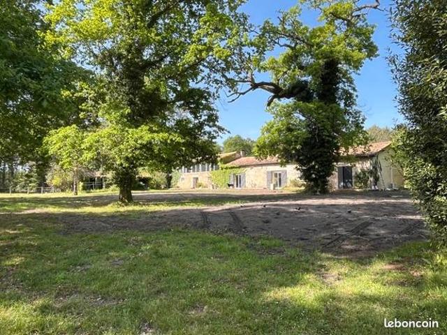Longère 8 pièces 262 m²