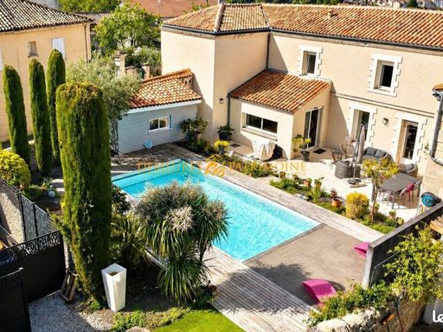 Longère 8 pièces 270 m²