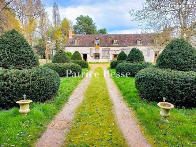 Longère 8 pièces 270 m²