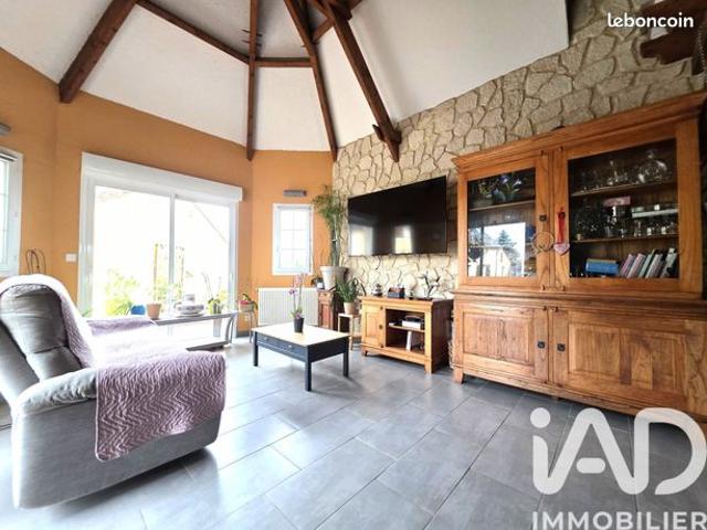 Longère 8 pièces 216 m²