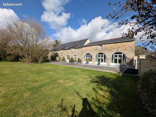 Longère 8 pièces 330 m²