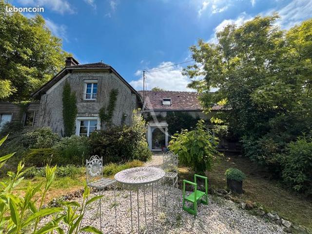 Longère 9 pièces 183 m²