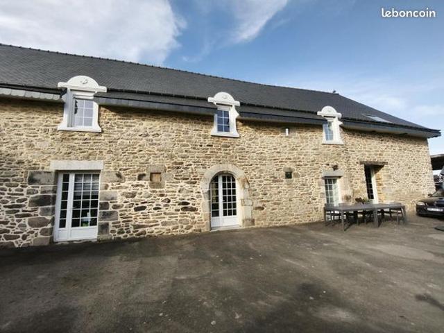Longère 9 pièces 270 m²