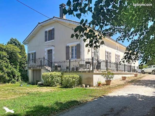 Longère 9 pièces 202 m²