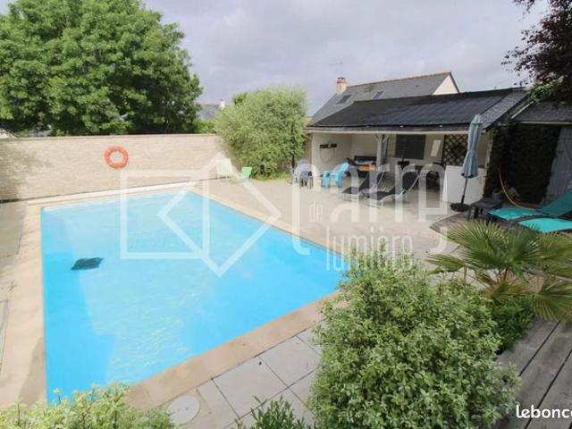 Longère 9 pièces 223 m²