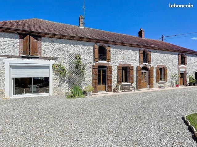 Longère 9 pièces 314 m²