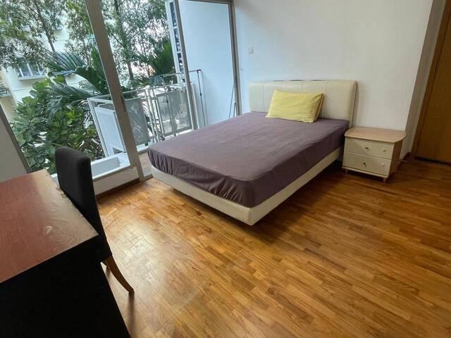 Long/Short term master room with balcony for rent