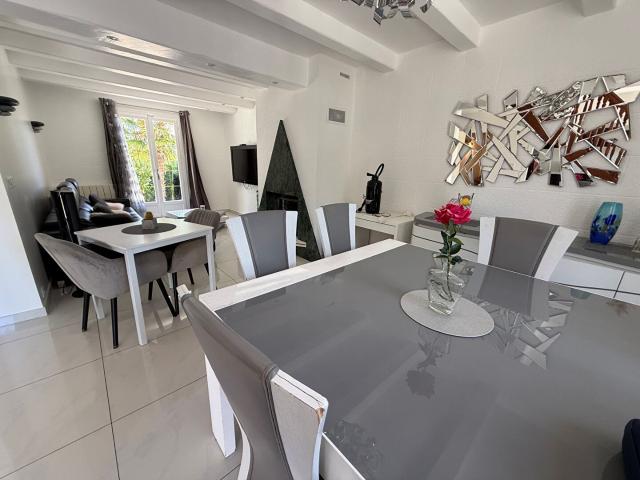 LONGPONT SUR ORGE Maison MEUBLEE 78.24 m² sur sous sol total