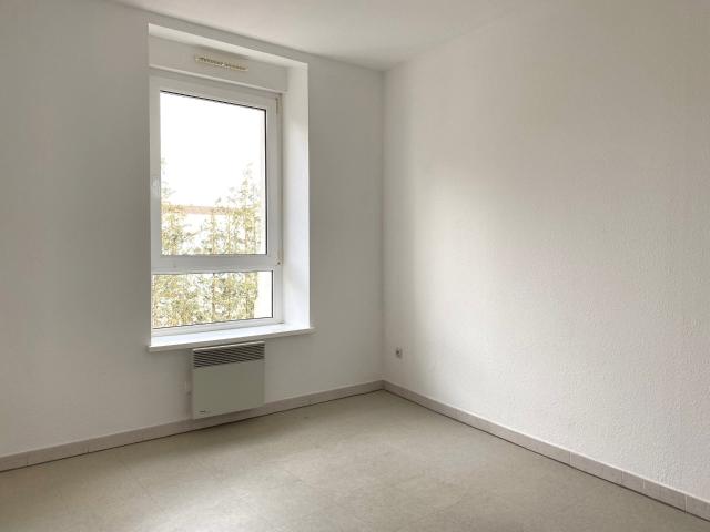 LONGWY, Mont Saint Martin, Proche des 3 frontières, très bel. 920m² Longwy