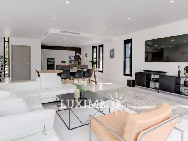 LONGUE DURÉE VILLA CONTEMPORAINE 4CH SECTEUR PREMIUM