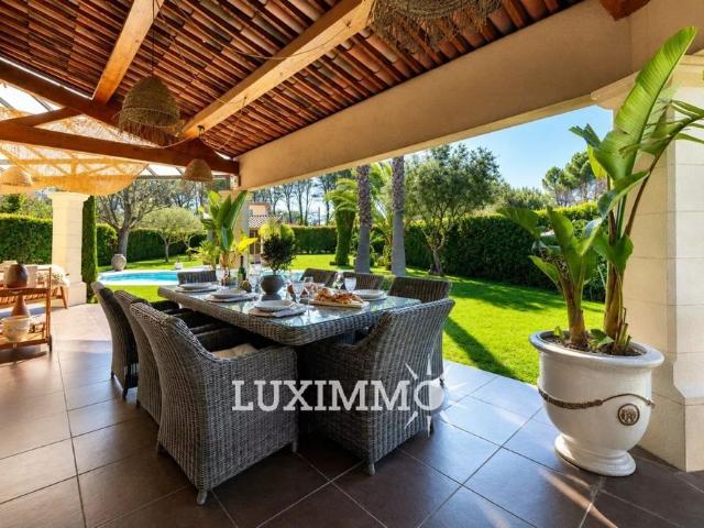 LONGUE DURÉE VILLA NÉO PROVENÇALE 4 CH SECTEUR RÉSIDENTIEL