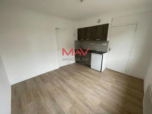 LONGUENESSE STUDIO DE 16,38m²