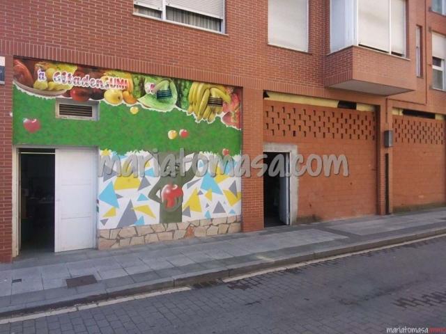Lonja de 250 m2, muy luminosa y en uno de los barrios más populosos de Amorebieta