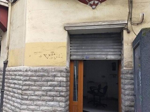 Lonja de 30 m2 en venta en Romo