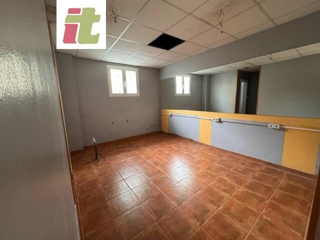 Lonja en alquiler en Urduliz, calle comercial