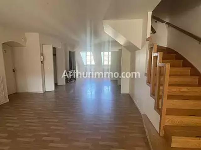 Lons le Saunier 39000 Achat / Vente appartement 8 pièces t8