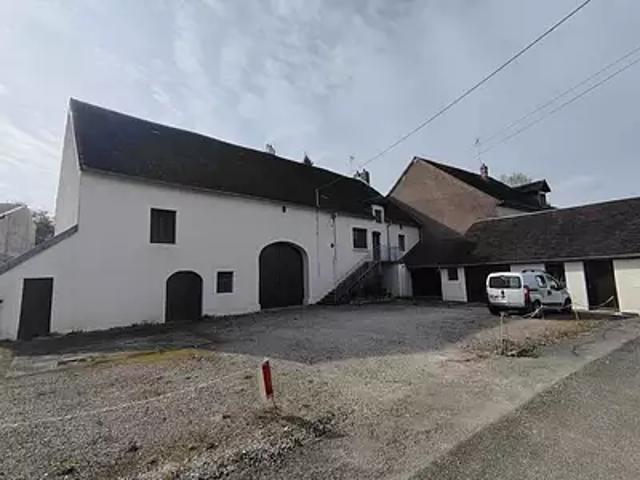 Lons le Saunier 39000 Achat / Vente maison 4 pièces t4 jardin