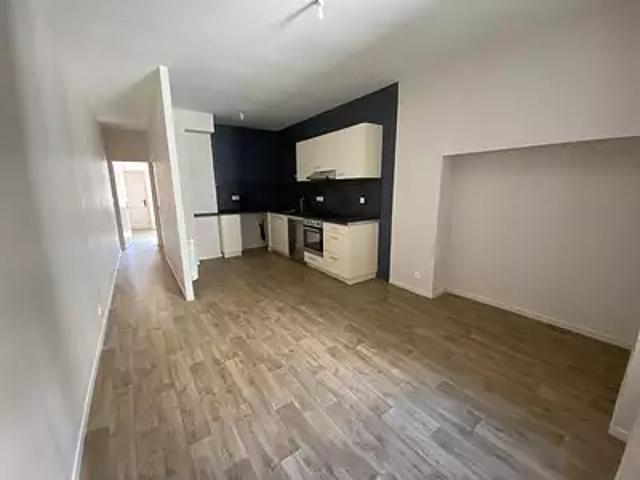 Lons le Saunier 39000 Location appartement 2 pièces t2 cave