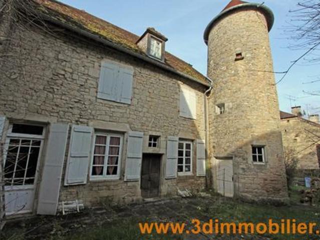 Lons le Saunier 39 JURA, à vendre maison en pierres de Maître du 16e siècle