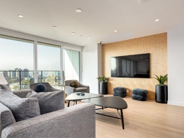 Lonsdale Square Apartments 1 Bedroom Apartment for Rent at 126 21st St W, North Vancouver, BC V7M 1Y9 Central Lonsdale