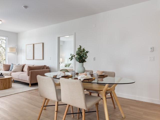 Lonsdale Square Apartments 1 Bedroom Apartment for Rent at 126 21st St W, North Vancouver, BC V7M 1Y9 Central Lonsdale