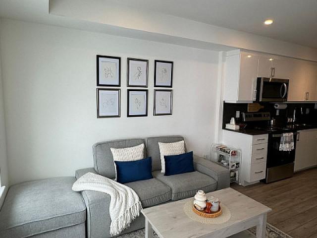 Look At This 1 Bdrm 1 Bth In Barrie