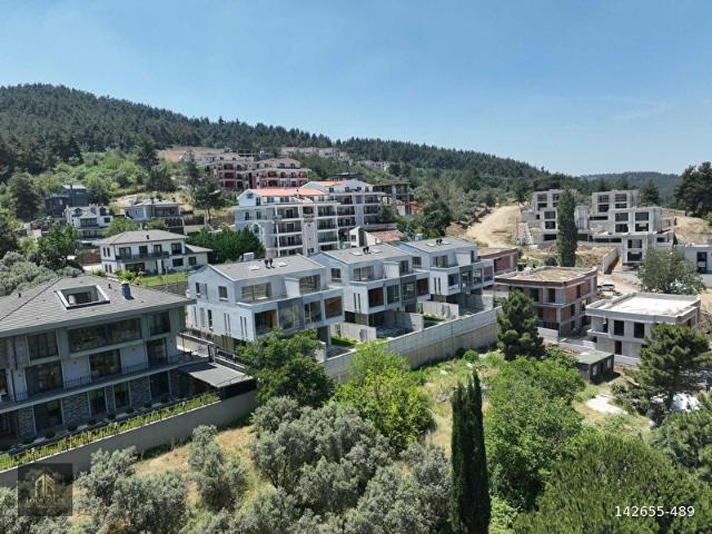 LOOKHAUSE ÇALI'DA ORMANIN DİBİNDE MANZARALI 5+1 SATILIK VİLLA