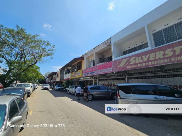 Looking for the perfect upper floor shophouse space?