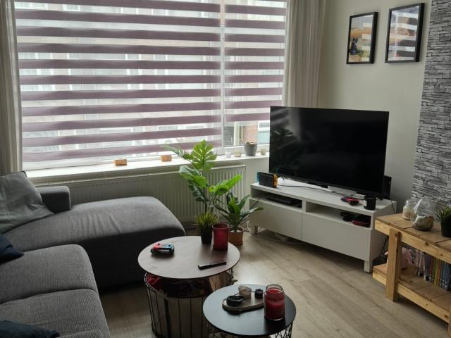 Looking for a male roommate