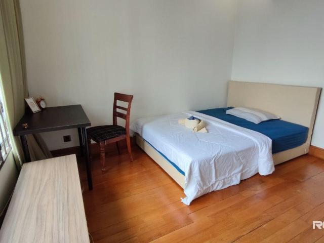 Looking for A Bigger Place With Complete Facilities?! Master room with At Desa Cahaya Near Ampang Park