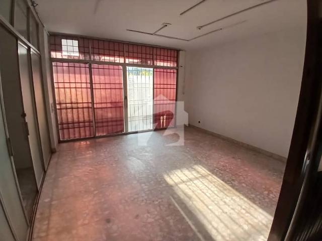 Looking For A House In Gulshan e Iqbal Block 4 Karachi