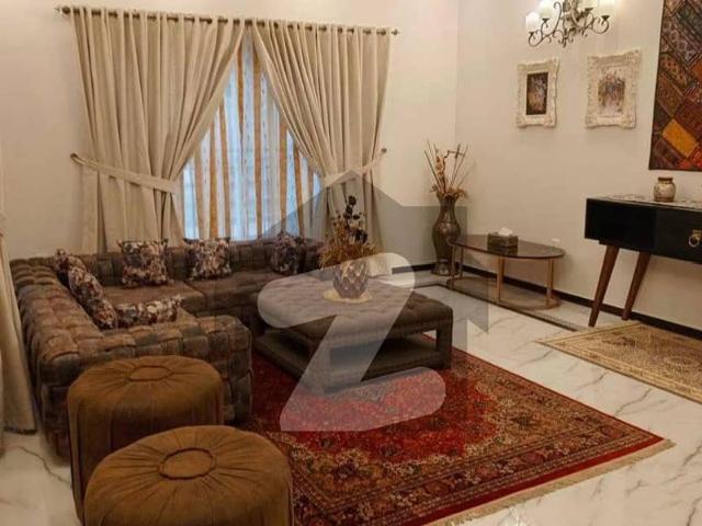 Looking For A House In G 11