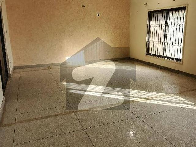 Looking For A Prime Location Flat In Sea View Apartments