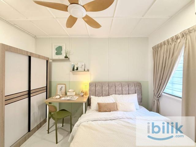 Looking for immediate move in for our premium queen room mix gender house in ss17 with lrt