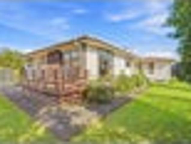Looking for SPACE? Hows SIX BEDROOMS!