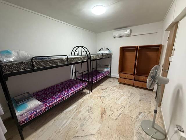 Looking 1 Female Bedspace in Master Room @ Bukit Batok For Rent Female Environment