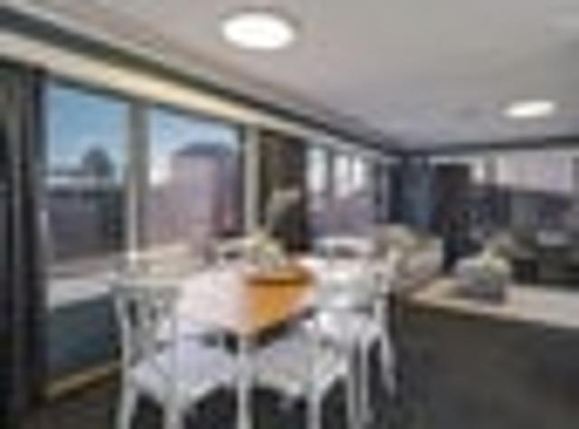 2 bedroom, 2 bathroom, Sleepout, Office & Sunroom!